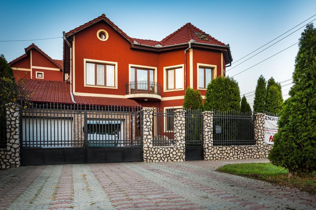 Pensiunea Christiana Arad Ngoại thất bức ảnh
